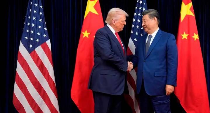 Trump visitará China en abril, destaca relación “extremadamente fuerte” tras llamada con Xi Jinping