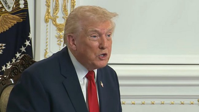 Trump advierte que se considere el espacio aéreo de Venezuela "cerrado en su totalidad"