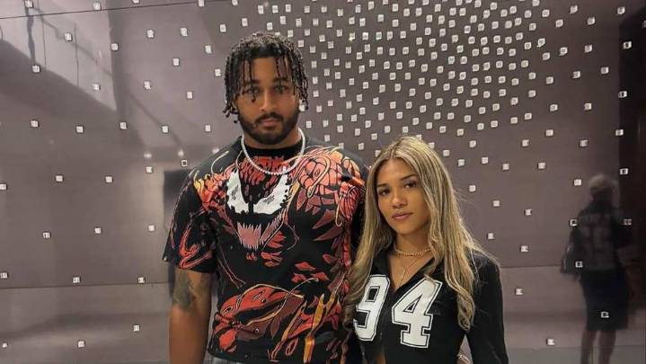 Girlfriend of Late Dallas Cowboys Lineman Marshawn Kneeland Is Pregnant