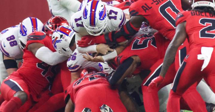 Bills news: Buffalo in danger of being outside of AFC playoff picture