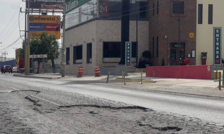 Avanza la rehabilitación de la calle 70 en Villa de Pozos; obra presenta más de 80% de progreso