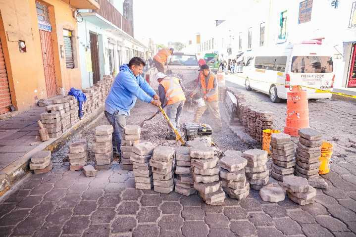 Inicia ayuntamiento de Tlaxcala con la rehabilitación de la calle 20 de Noviembre