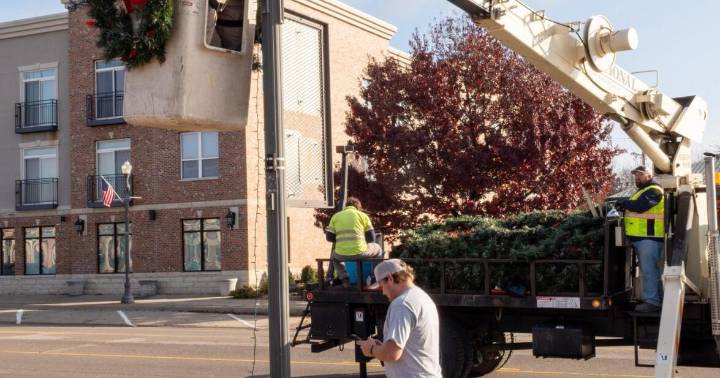 Emporia Rings In the Season With Holiday Cheer