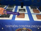 Atrapado con ocho panelas de droga