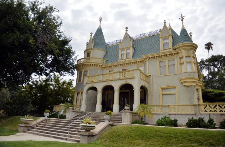 Redlands’ Kimberly Crest plans holiday lighting event with scenes from Redlands’ past