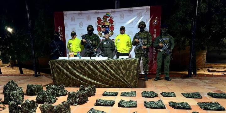 Golpe al Clan del Golfo en el Magdalena Medio: Ejército incautó material de guerra y comunicaciones utilizado por la estructura