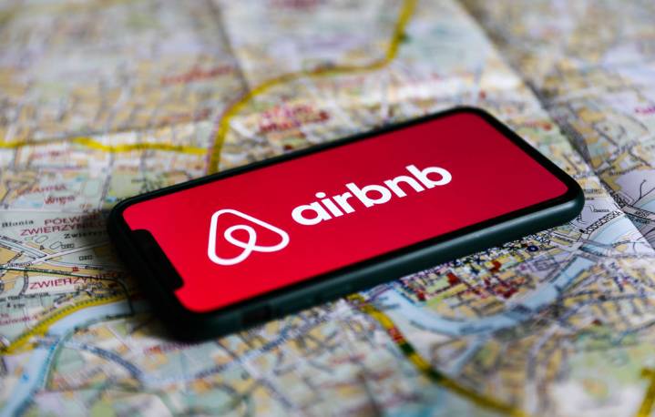 Airbnb's testing a 'kitchen stocking' service that lets guests place Instacart orders before their stay