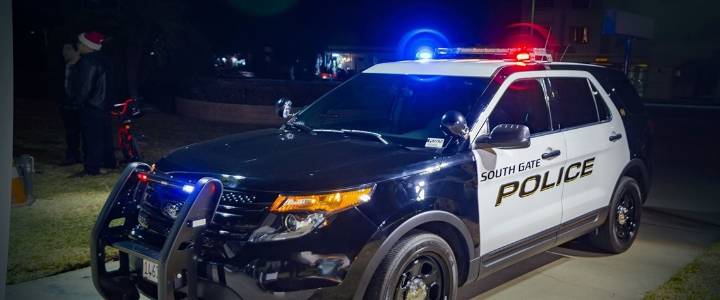 2 women shot to death in South Gate in officer