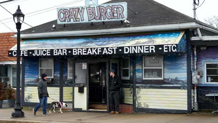 Crazy Burger in Narragansett closed months after Gordon Ramsay show