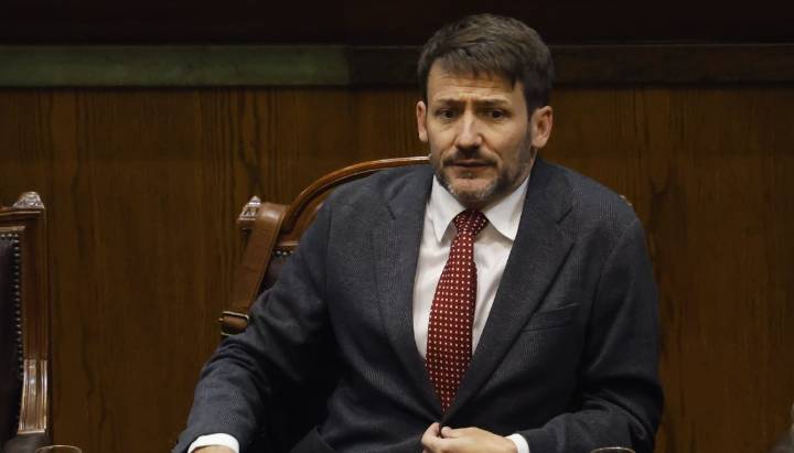 Cámara de Diputados aprueba la acusación constitucional en contra del exministro Diego Pardow: pasa al Senado