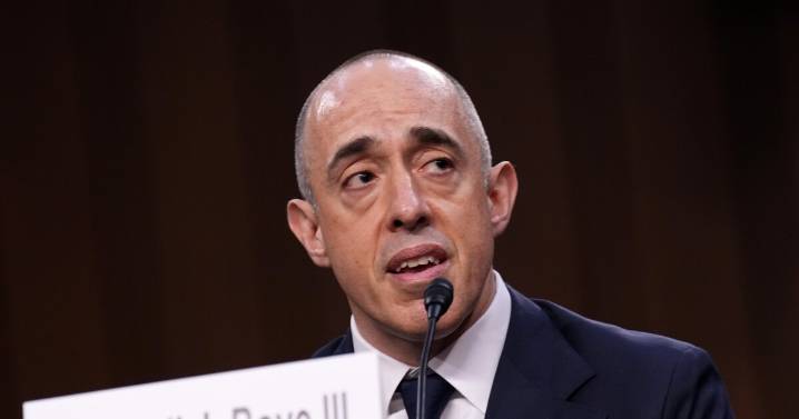 Justice Department official told prosecutors that U.S. should 'just sink' drug boats