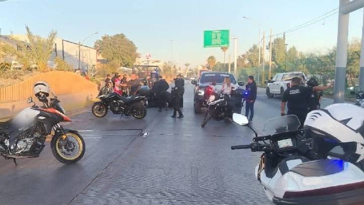 Joven intenta quitarse la vida por segunda vez y durante el rescate atropellan a policía en Torreón