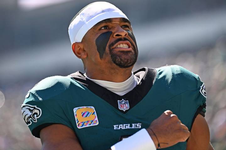 Eagles Locker Room Turns On Jalen Hurts Amid A.J. Brown’s Struggles Tension is rising in Philadelphia with Jalen Hurts’ cautious play, fueling A.J. Brown’s public criticism amid the Eagles’ 7