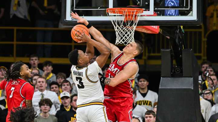 Photos: Iowa men's basketball vs Robert Morris at Carver