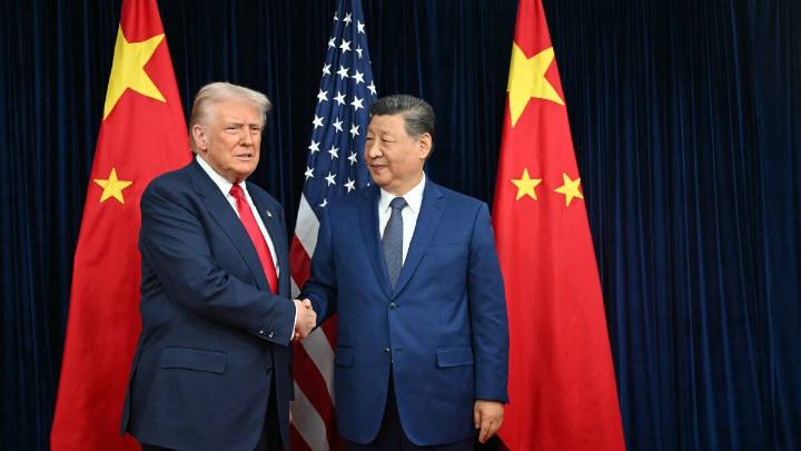 Trump and China's leader Xi Jinping hold a call and discuss trade, Taiwan and Ukraine