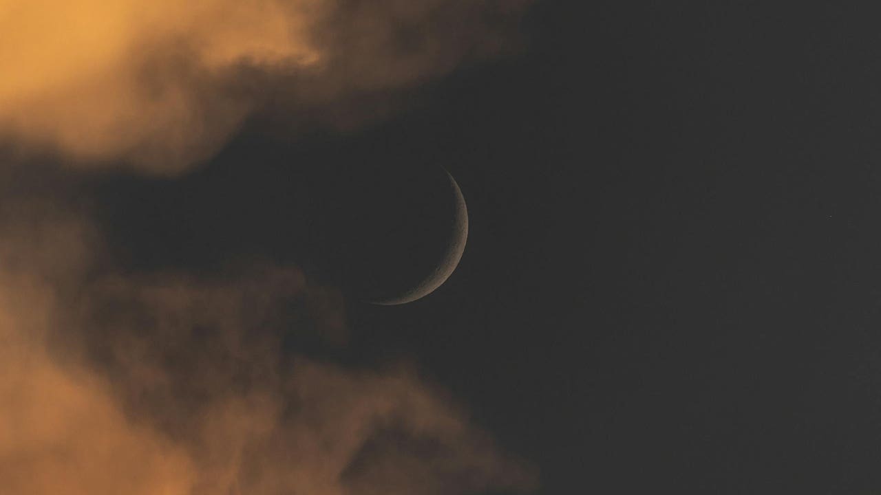 ¿Qué es la 'microluna' de noviembre y a qué signos del zodíaco afectará más?