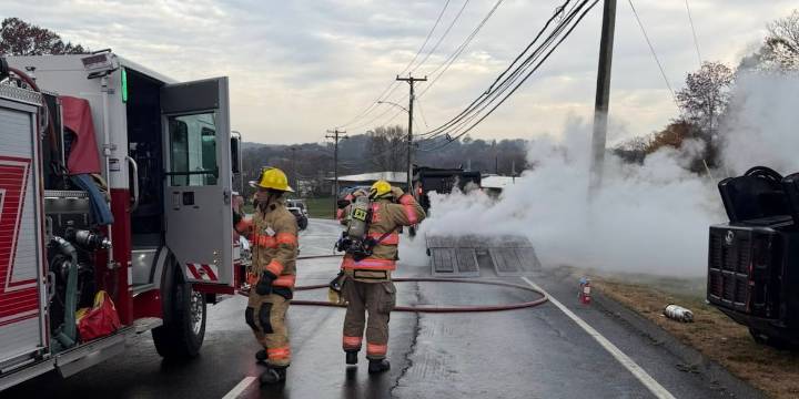 Firefighters extinguish commercial trailer fire in Orange