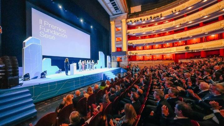 Sesé cumple 60 años en el Teatro Real de Madrid: premios, compromiso y mucho futuro