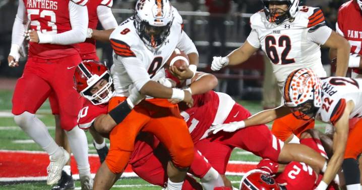 Half Moon Bay stuns Panthers in first round of CCS