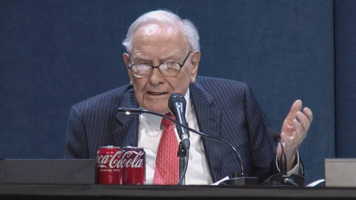 Warren Buffett shuns buybacks even as Berkshire underperforms. Here's why