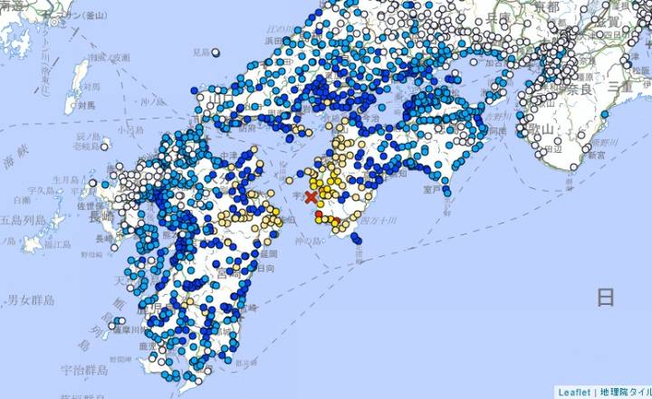 Tsunamis golpean a Japón tras sismo magnitud 6.9
