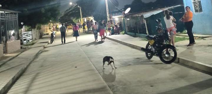 Asesinan a dos jóvenes cuando jugaban dominó en una vivienda en Me Quejo