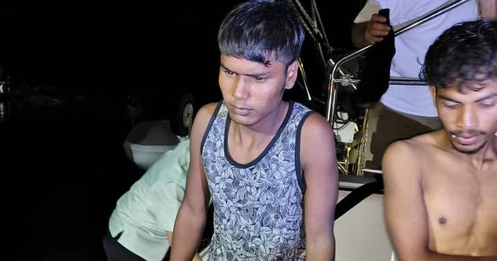 Myanmar boat capsizes with hundreds of migrants