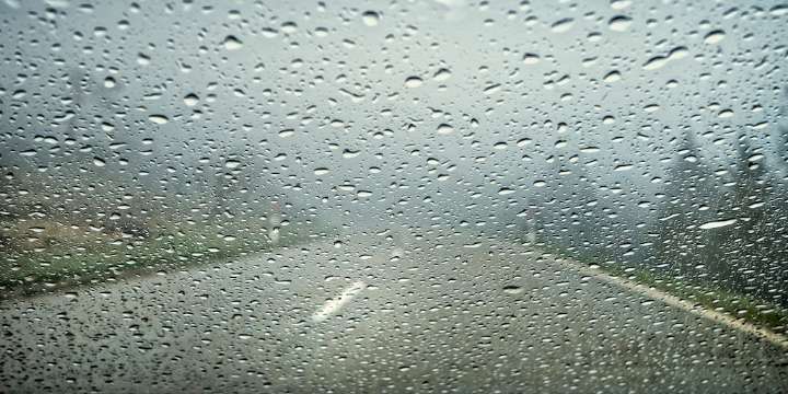 Fin de semana largo: qué precauciones se deben tomar si se viaja este jueves a la noche con lluvia