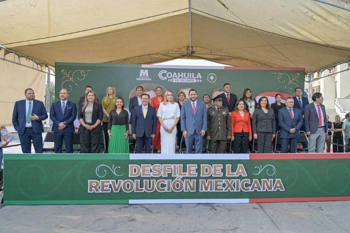 Monclova celebra desfile cívico por el 115 aniversario de la Revolución Mexicana