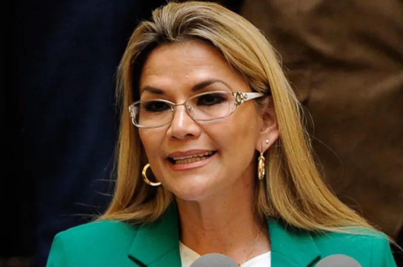Bolivia: anulan la sentencia contra Jeanine Áñez y quedará en libertad en las próximas horas