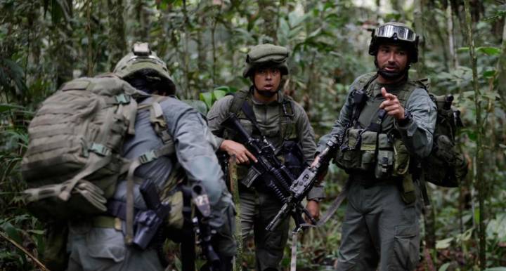 Muertes infantiles en guerra: Medicina Legal identifica 15 menores en acciones militares en Guaviare, Amazonas y Arauca