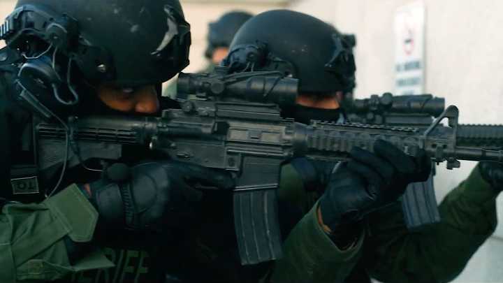 The 2023 Action Thriller That Everyone Missed "Isn't Die Hard" but Is Dominating Free Streaming