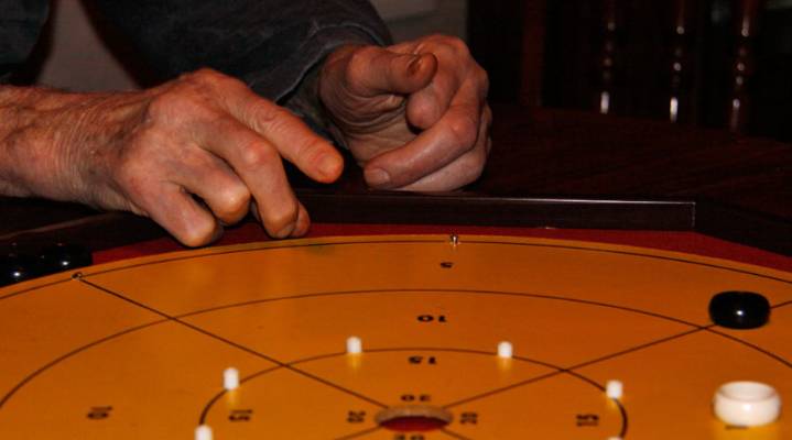 Man Launches Kickstarter Campaign for Crokinole iPhone App