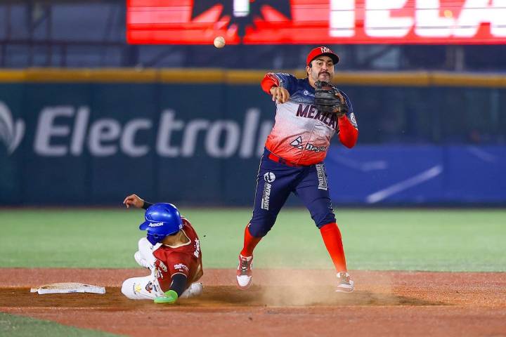 Aguilas apaleó 9-2 a Charros