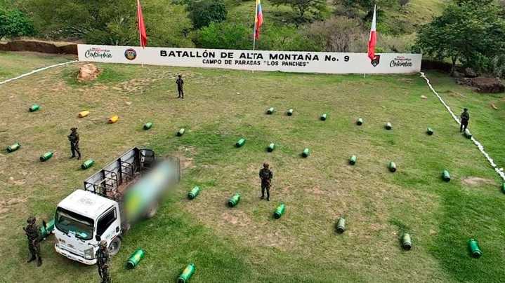 Ejército Nacional neutraliza acciones terroristas en el Huila con la recuperación de 47 cilindros
