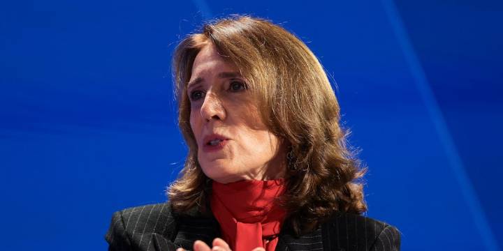 Esta es la sencilla pregunta que impulsa la innovación según Ruth Porat, líder de Google