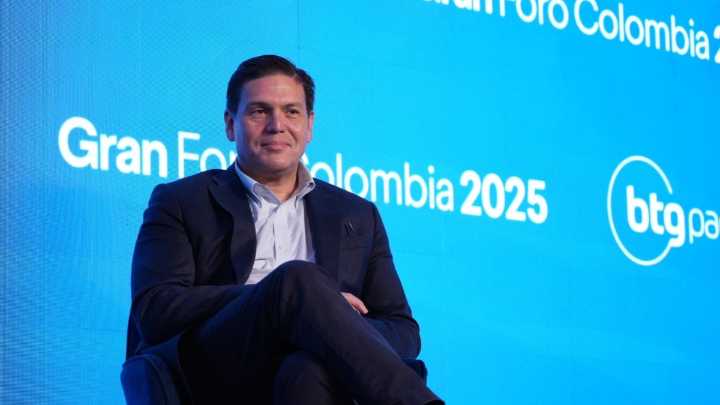 Juan Carlos Pinzón propone realizar una encuesta en enero exclusivamente con los precandidatos que registren 3 % o más de intención de voto