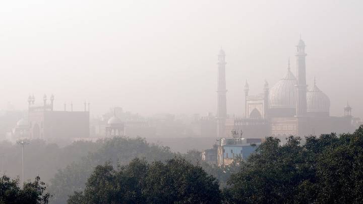 At 428, Delhi's AQI slips to severe category for first time this year