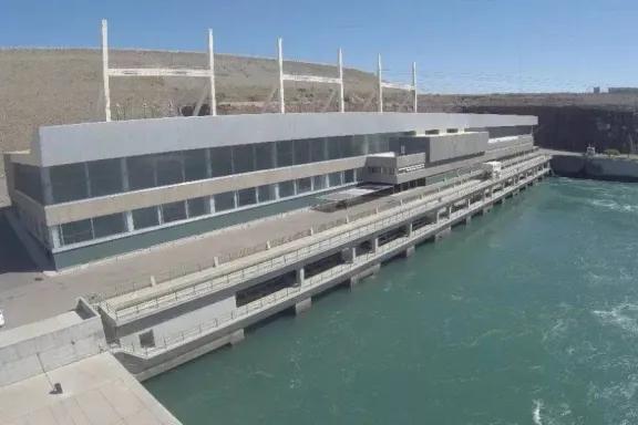 El Estado Nacional recibió USD 685 millones por las represas del Comahue