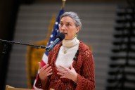 ‘A failure of government’: Rep. Dexter talks immigration, the shutdown and more at Portland town hall