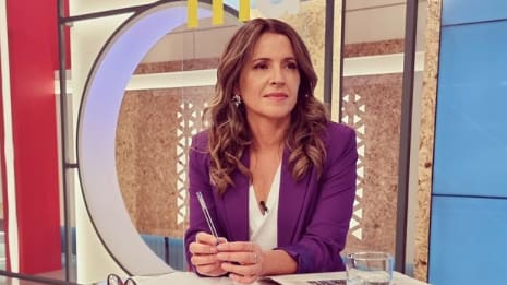 Monserrat Álvarez reaparece tras su desmayo en TVN y revela detalles de su diagnóstico: “Ya en casita, recuperándome”