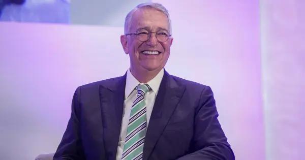 Salinas Pliego denuncia silenciamiento de opositores