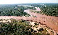Vialidad Provincial avanza con obras hídricas clave en el río Pilcomayo