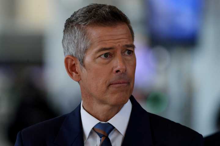 Former NTSB chief says Sean Duffy 'not an aviation guy' as flight cancellations surge