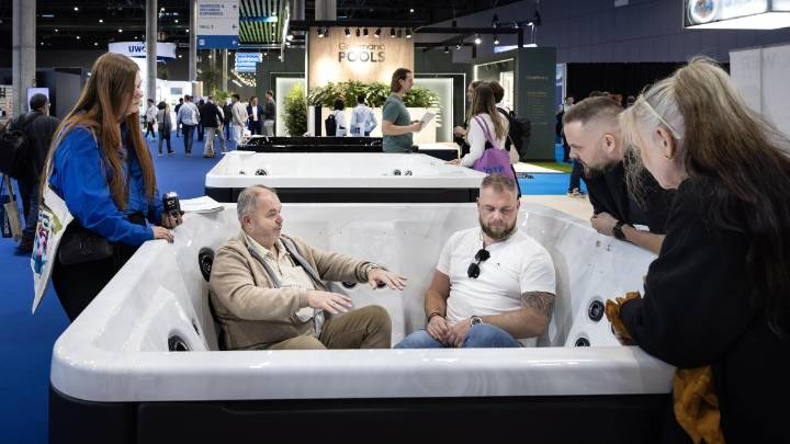 Las piscinas se digitalizan para ser más sostenibles y cómodas de mantener