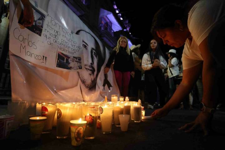 Detienen a seis escoltas del alcalde Carlos Manzo