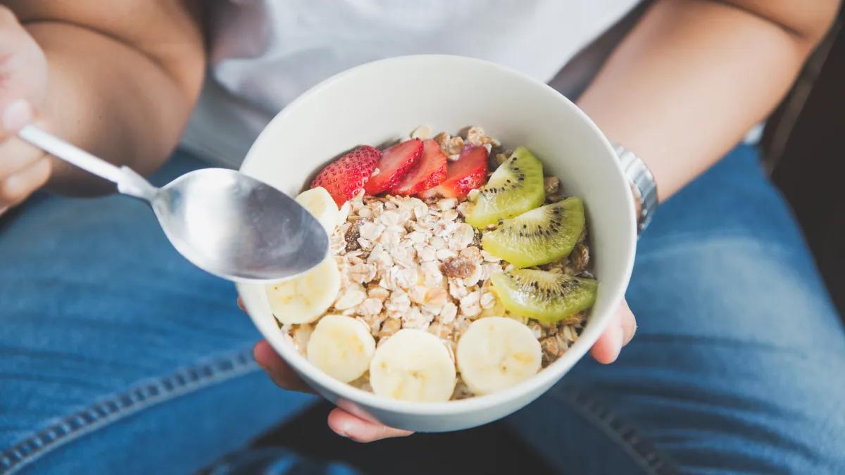 Descubrimiento científico: qué hay que comer para rejuvenecer las células que combaten el cáncer