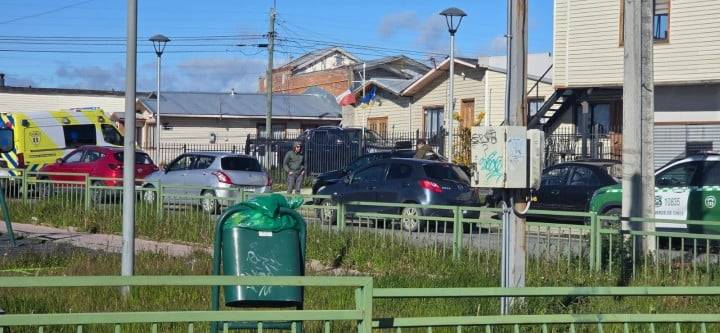 Colisión por alcance de tres vehículos en Punta Arenas deja dos personas lesionadas