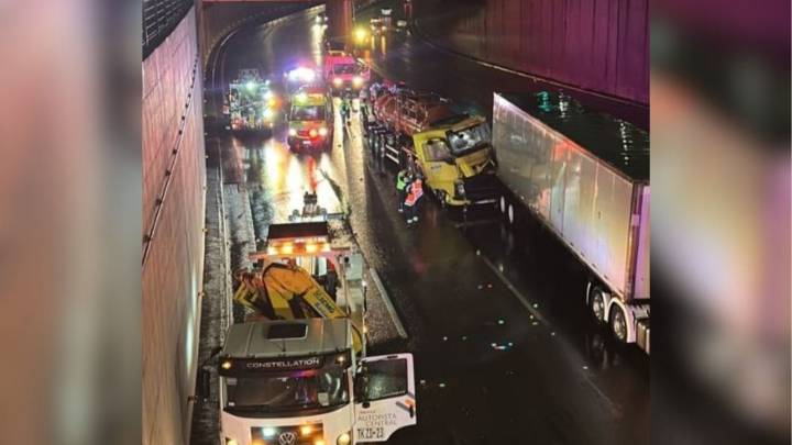 Seis lesionados dejó accidente de tránsito en Autopista General Velásquez que involucró a camiones y un auto