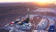 Vaca Muerta impulsa el máximo récord de producción de petróleo y superávit energético en Argentina